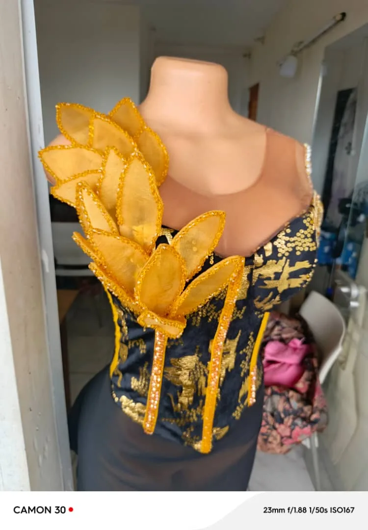 Hauts wax sur mesure – modèle 6 | PriStyle Douala