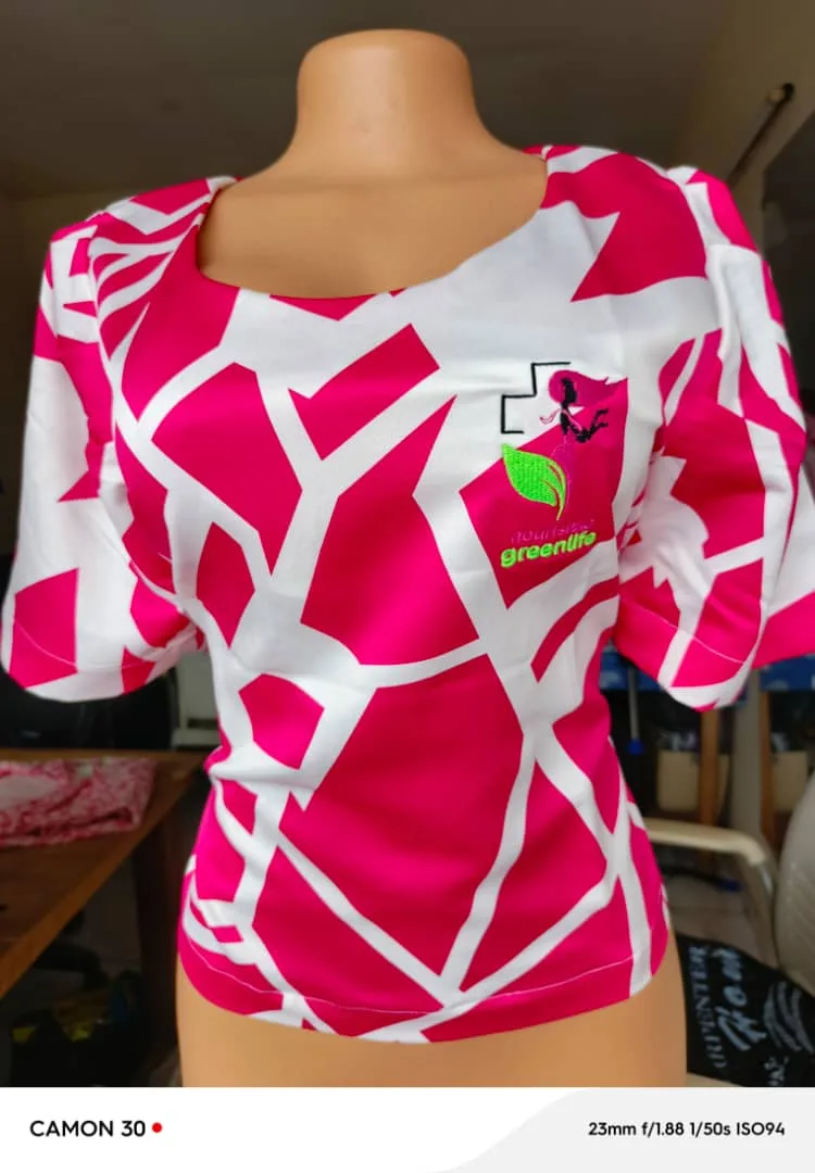 Hauts wax sur mesure – modèle 7 | PriStyle Douala