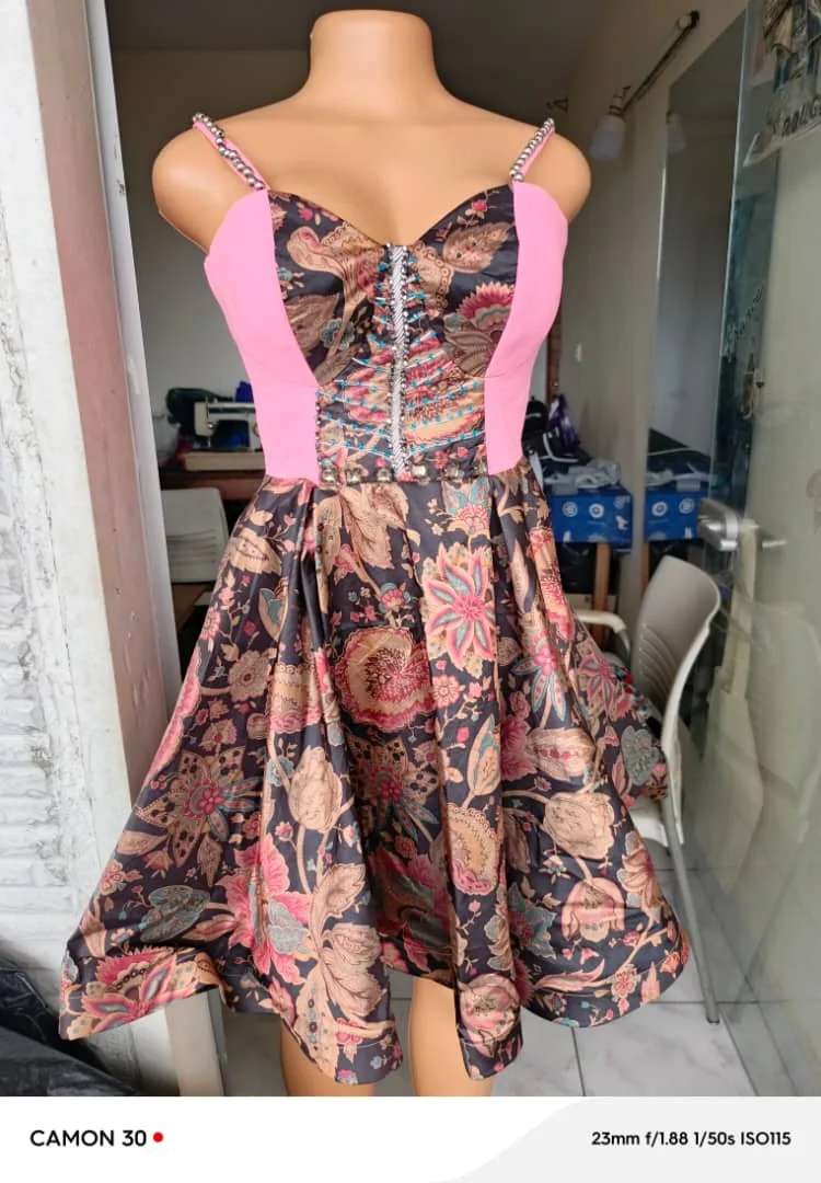 Robes wax sur mesure – modèle 11 | PriStyle Douala
